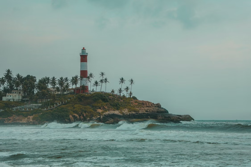 Kovalam Beach and Backwaters Combo (5 Nights, 6 Days)