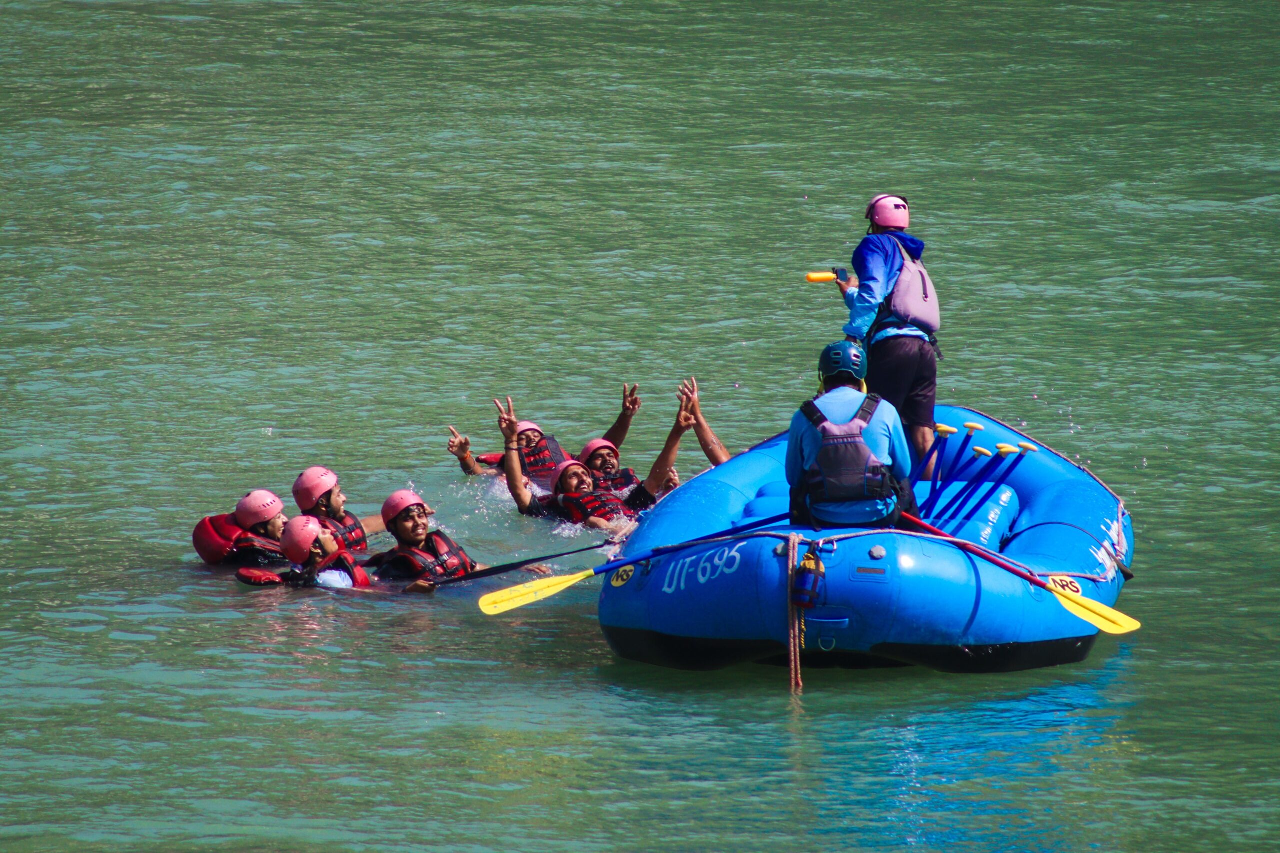 How Far in Advance Should You Book a Tour Package? (India and International Guide)